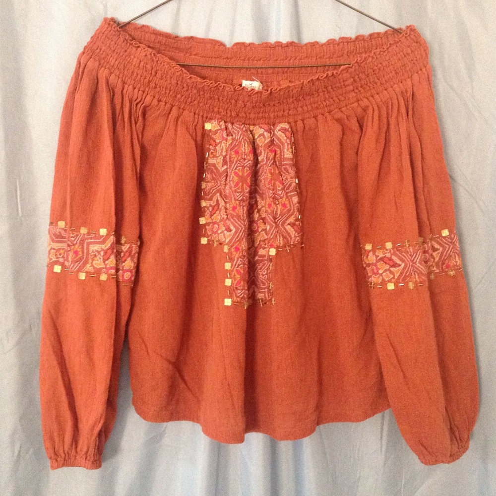 HOLLISTER off the shoulder beaded peasant blouse